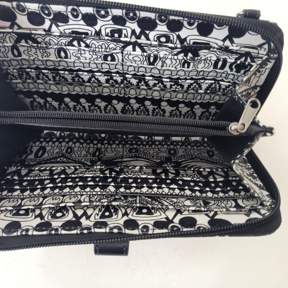 Sakroots Graphic Design Wristlet - Picture 3 of 5